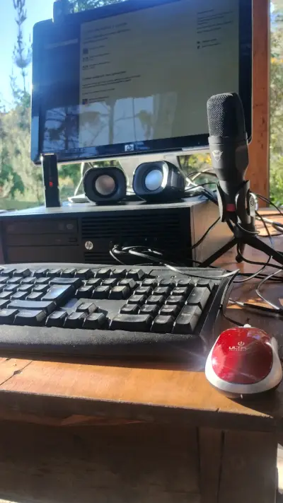 Computador  HP 4300  SFF con accesorios - miniatura 1