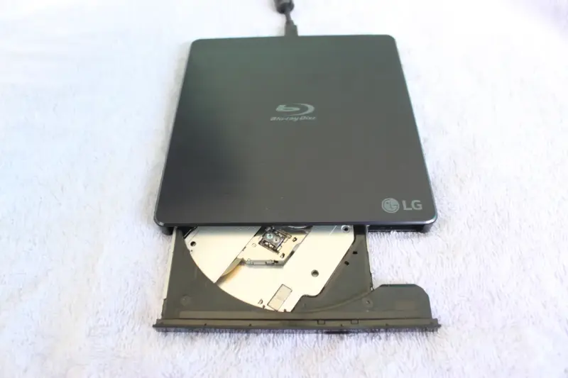 Grabador Blu-ray Externo LG WP50NB40 - 1
