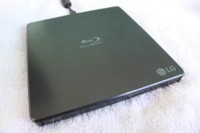 Grabador Blu-ray Externo LG WP50NB40 - miniatura 3