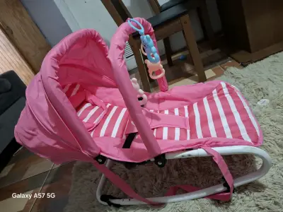 Silla mecedora para bebé rosa Otama - miniatura 2