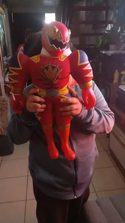 Muñeco de acción Power Ranger rojo - miniatura 2