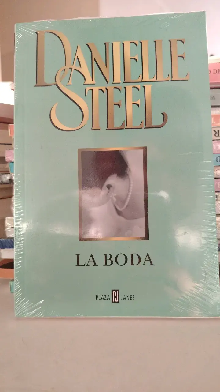 Libro 'La Boda' de Danielle Steel en excelente estado - 1