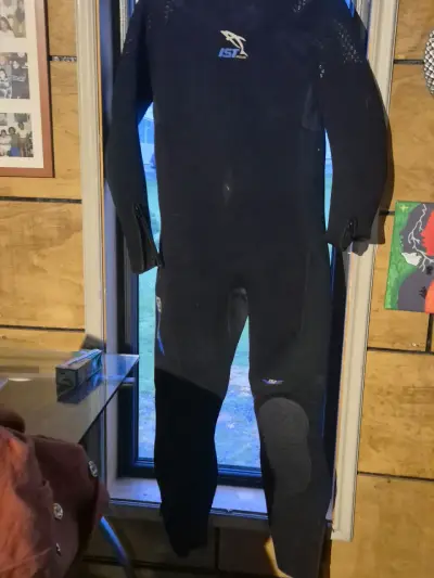 Traje de Neopreno Negro Talla L - miniatura 1