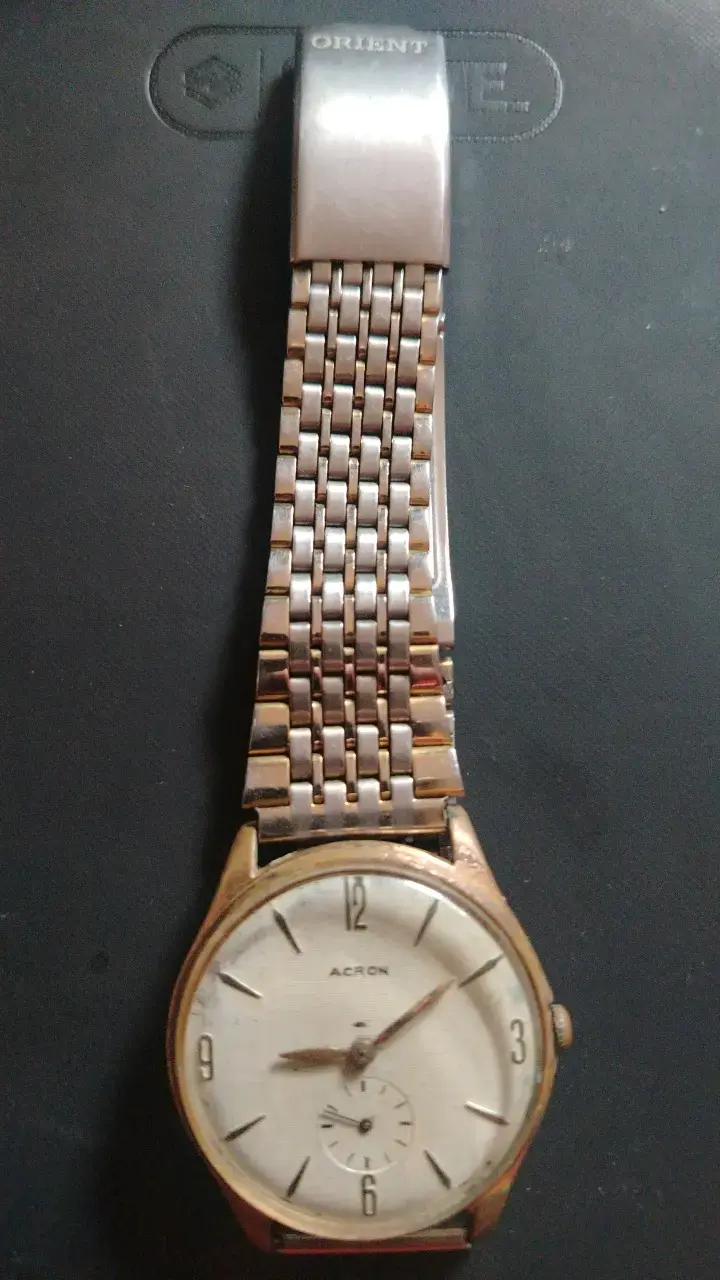 reloj de pulsera vintage Acron de cuerda manual - 1