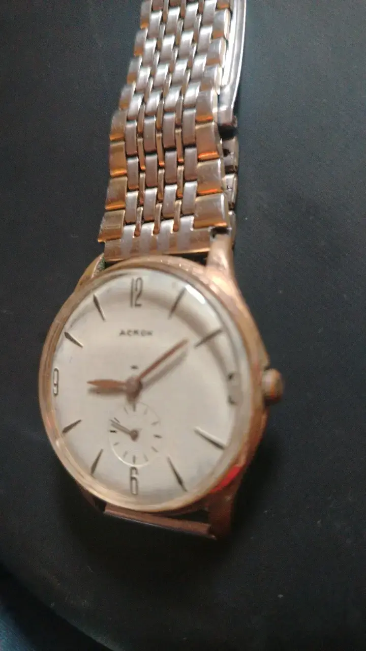 reloj de pulsera vintage Acron de cuerda manual - 2