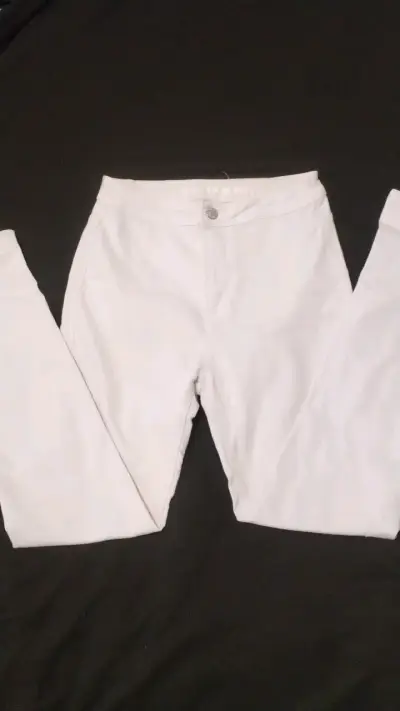 Pantalones blancos de mujer en buen estado - miniatura 1