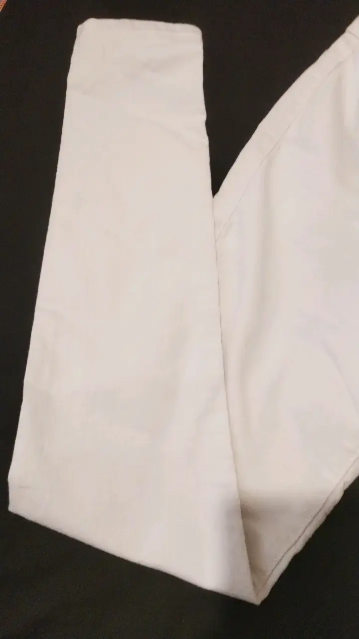 Pantalones blancos de mujer en buen estado - 2