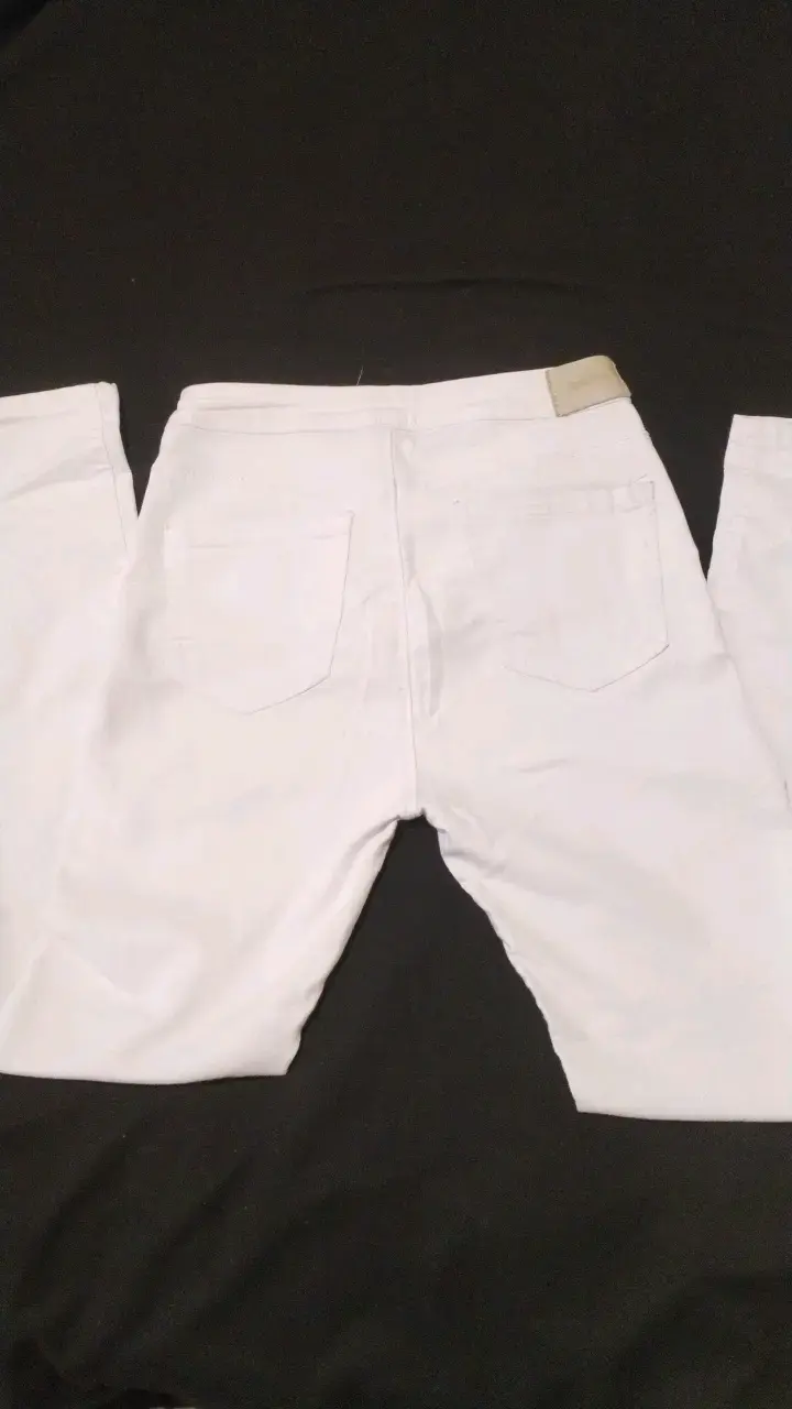 Pantalones blancos de mujer en buen estado - 3