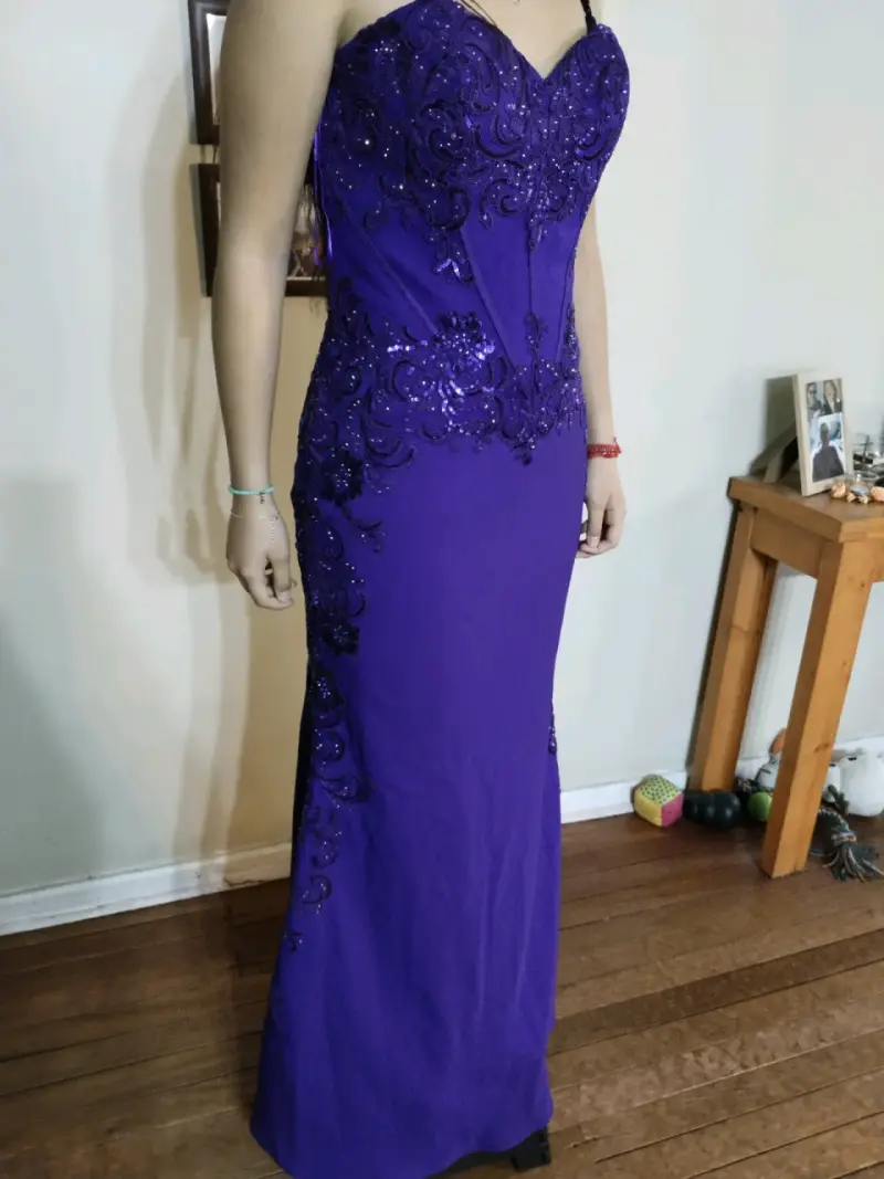 Vestido de noche largo morado con lentejuelas - 1