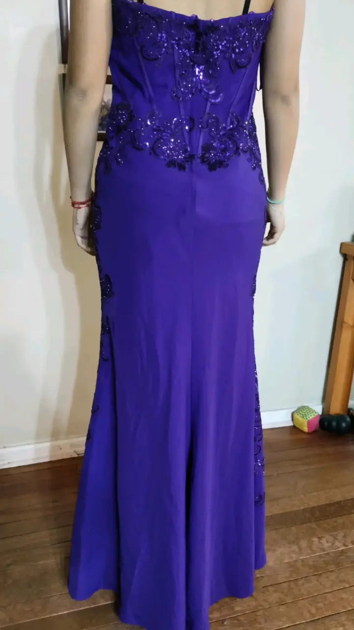 Vestido de noche largo morado con lentejuelas - 2