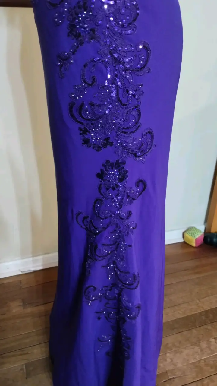Vestido de noche largo morado con lentejuelas - 5