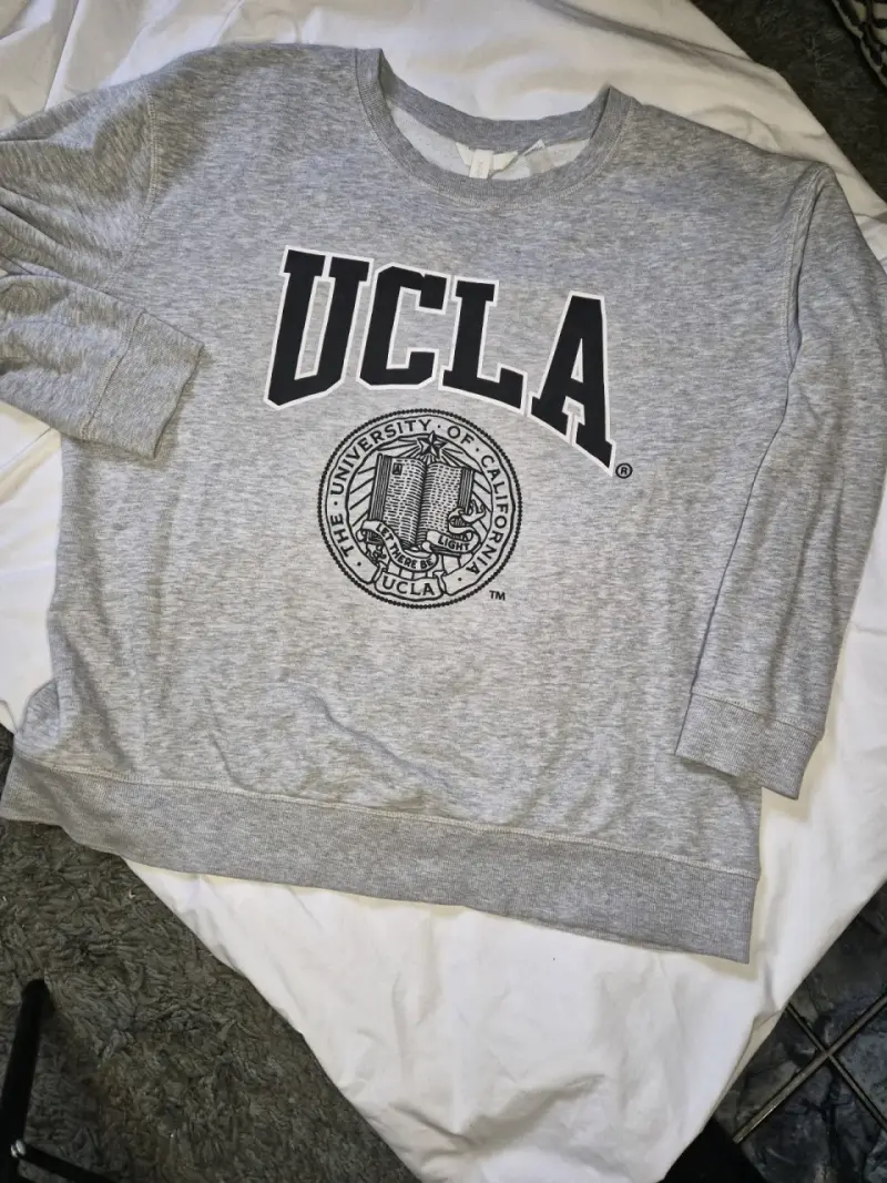 Polerón gris UCLA para hombre