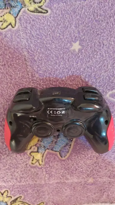 Control inalámbrico para juegos - miniatura 2