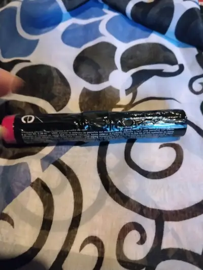 Máscara de pestañas nuevos sellados - miniatura 3