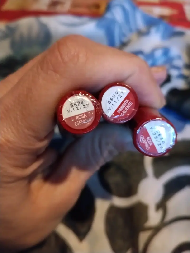 Labiales Colorfix 24H tonos variados - 3