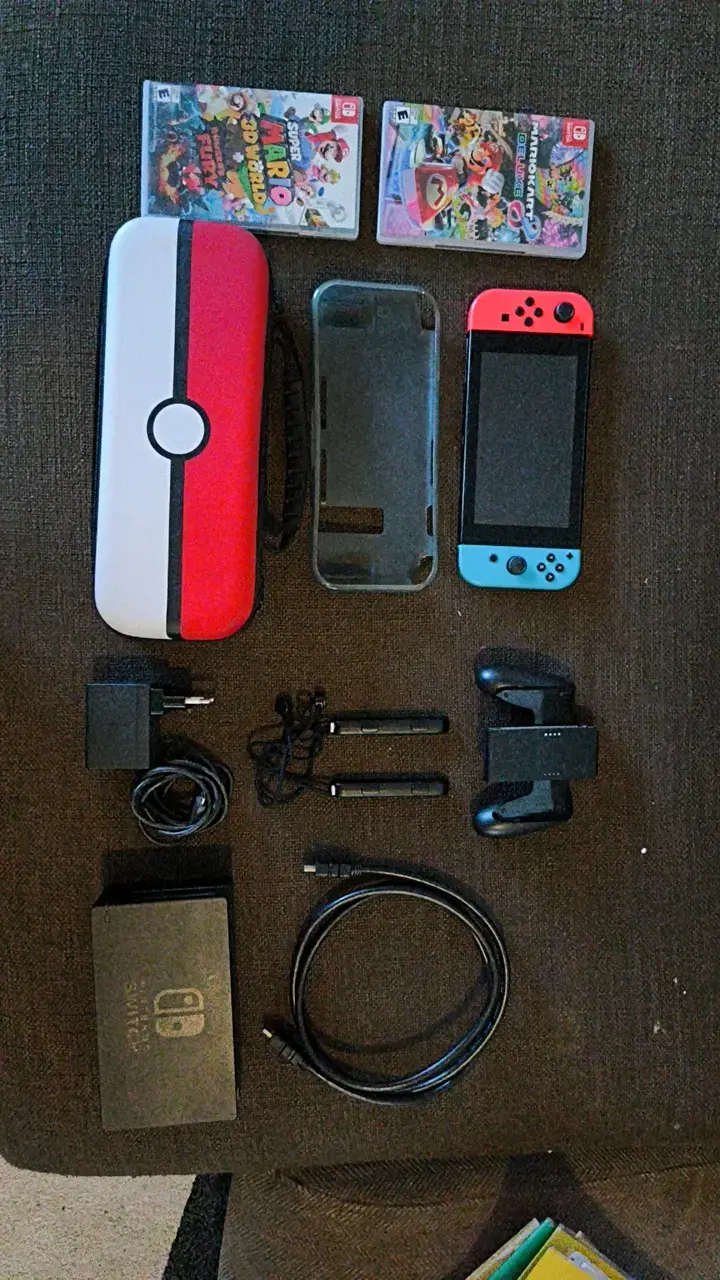 Nintendo Switch + 2 juegos + accesorios