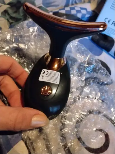 Masajeador facial eléctrico NourPlus con diseño ergonómico - miniatura 4