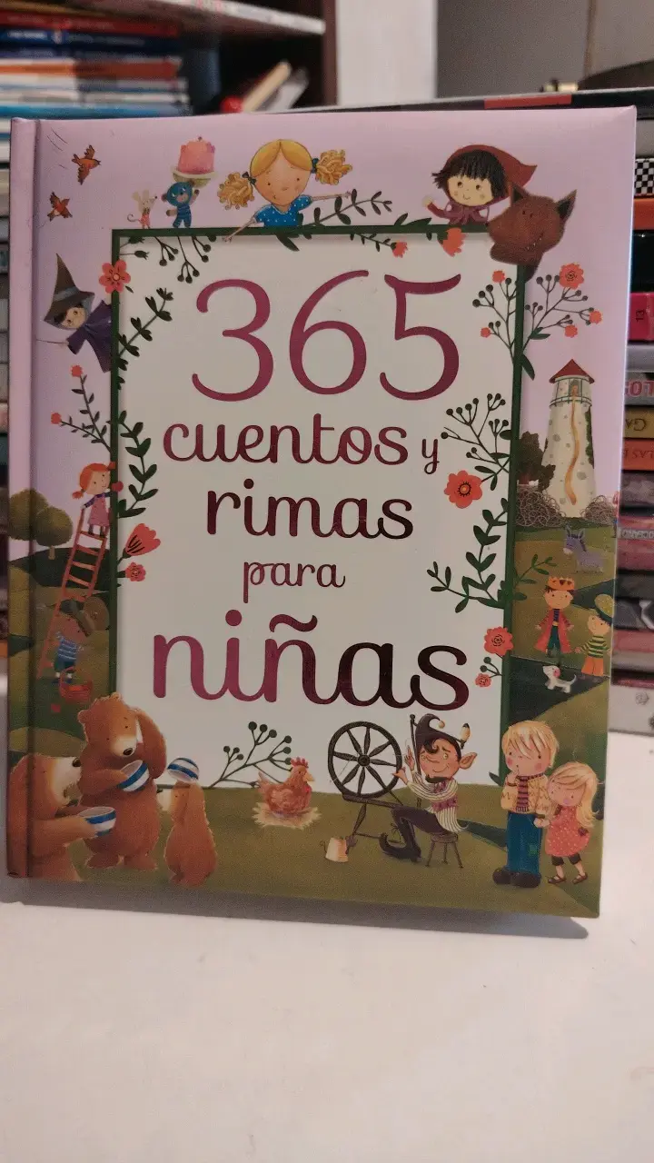 Libro 365 Cuentos y Rimas para Niñas