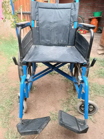 Silla de ruedas Muller plegable en muy buen estado - miniatura 3