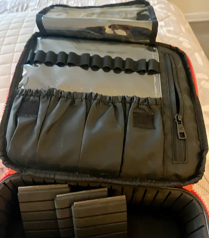 Estuche organizador de maquillaje rojo Bubba - 4