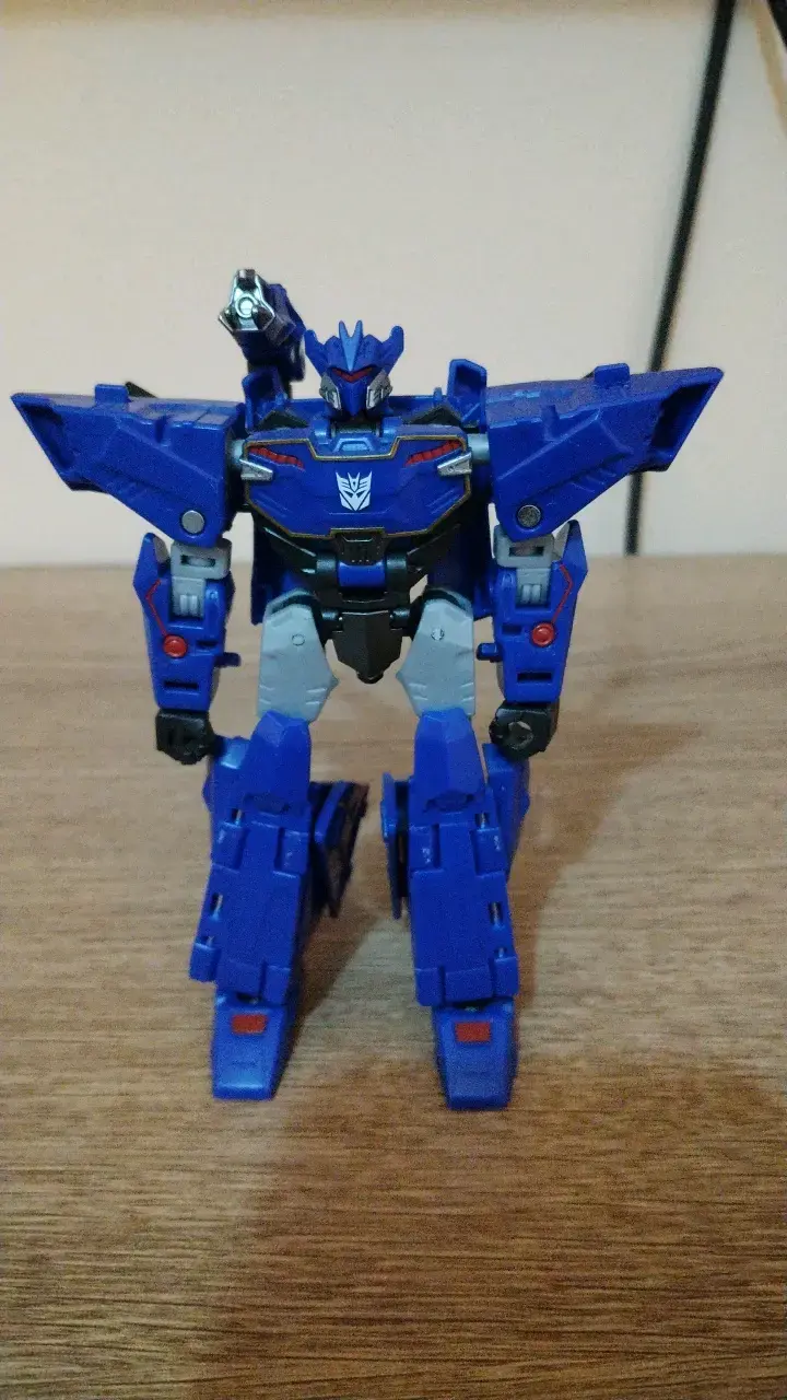 Figura transformers Soundwave - 1