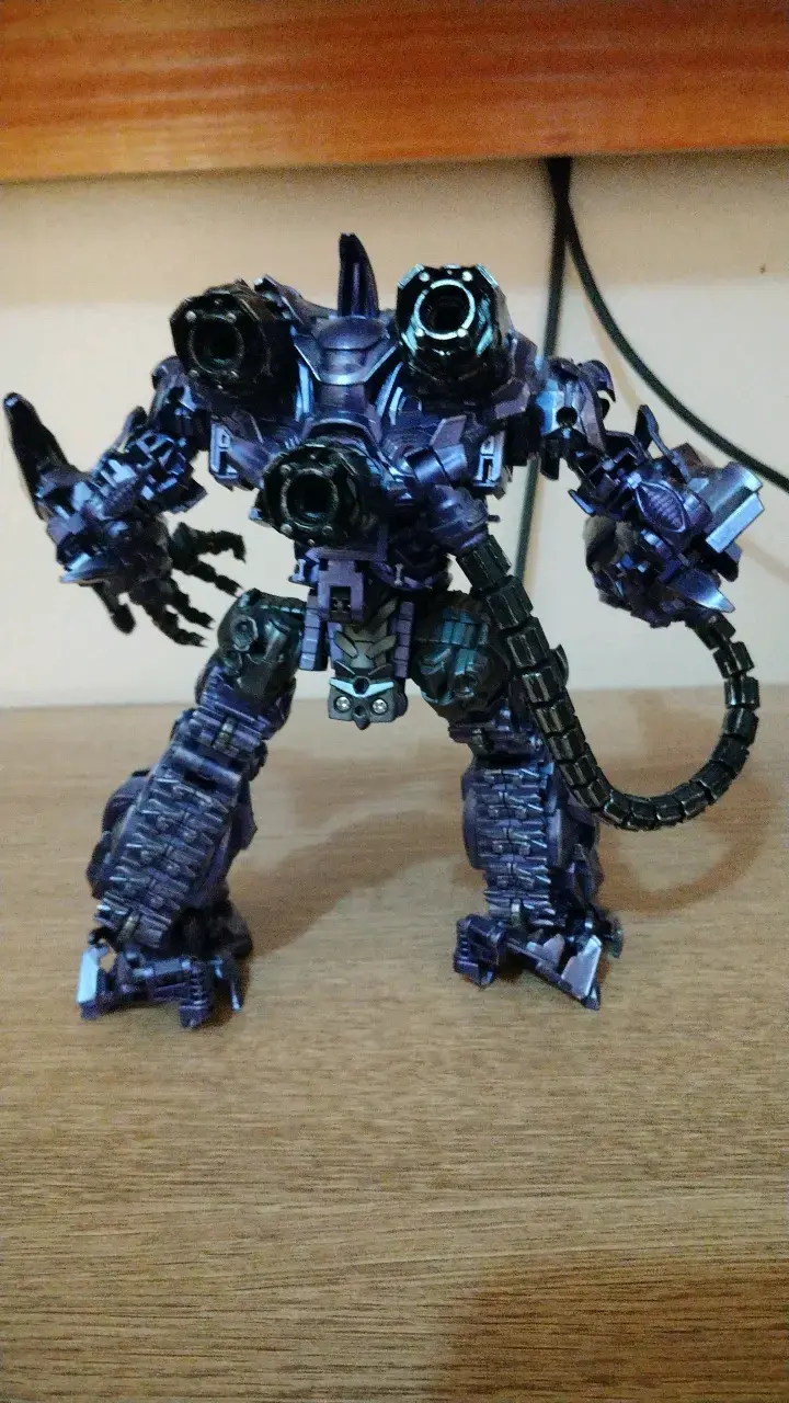 Figura transformers Shockwave - 2
