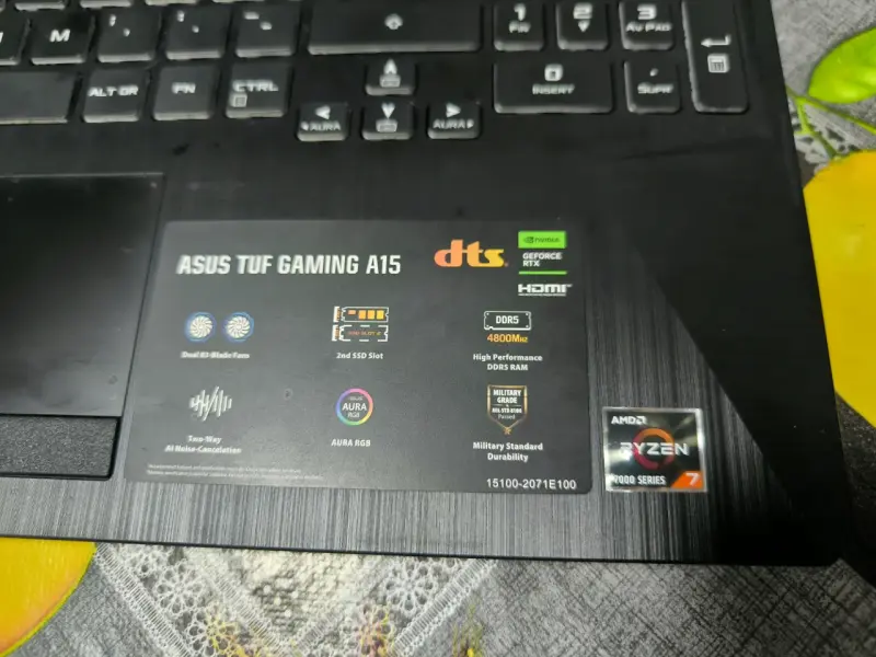 Laptop ASUS TUF Gaming A15 con AMD Ryzen 7 - 4