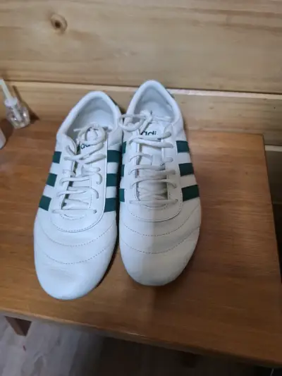 Zapatillas deportivas blancas Adidas rayas verd - miniatura 2