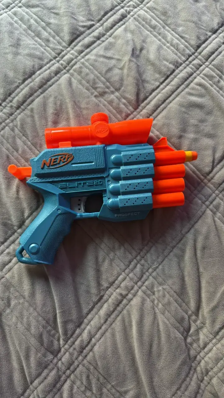 Pistolas Nerf Elite y N-Strike de juguete - 2