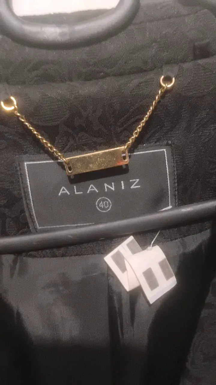 Blazer negro con diseño floral Alaniz - 2