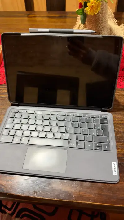 Lenovo Tab P11 2da Gen 128GB + Lápiz y Teclado. - miniatura 1