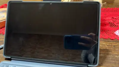 Lenovo Tab P11 2da Gen 128GB + Lápiz y Teclado. - miniatura 3