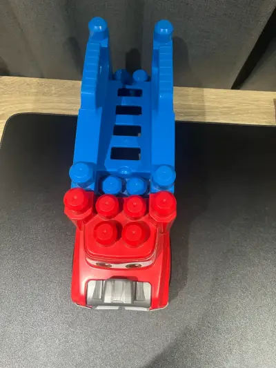 Camión de Juguete Mega Bloks Rojo y Azul - miniatura 3