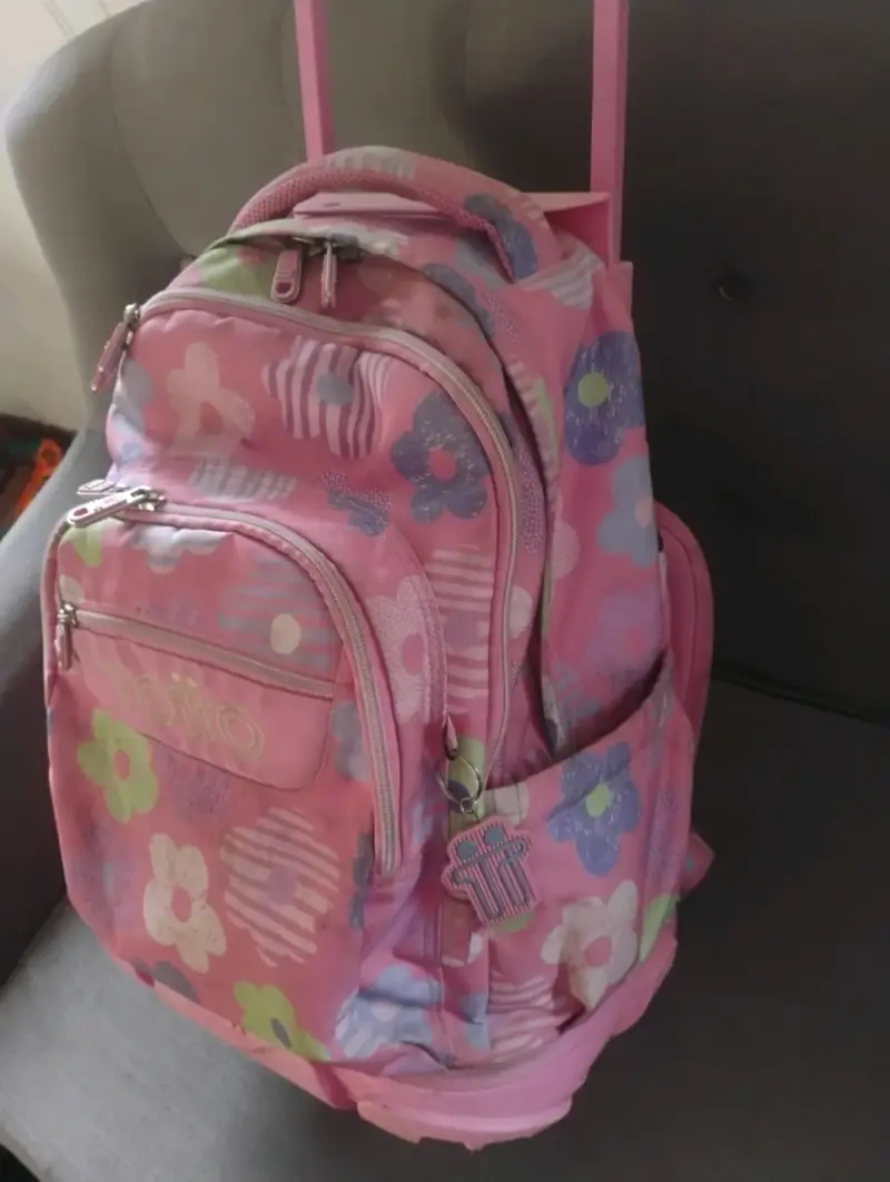 Mochila Totto con ruedas para niña diseño floral - 3