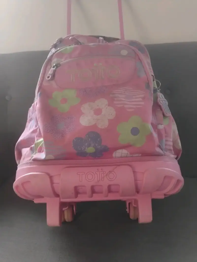 Mochila Totto con ruedas para niña diseño floral - 4