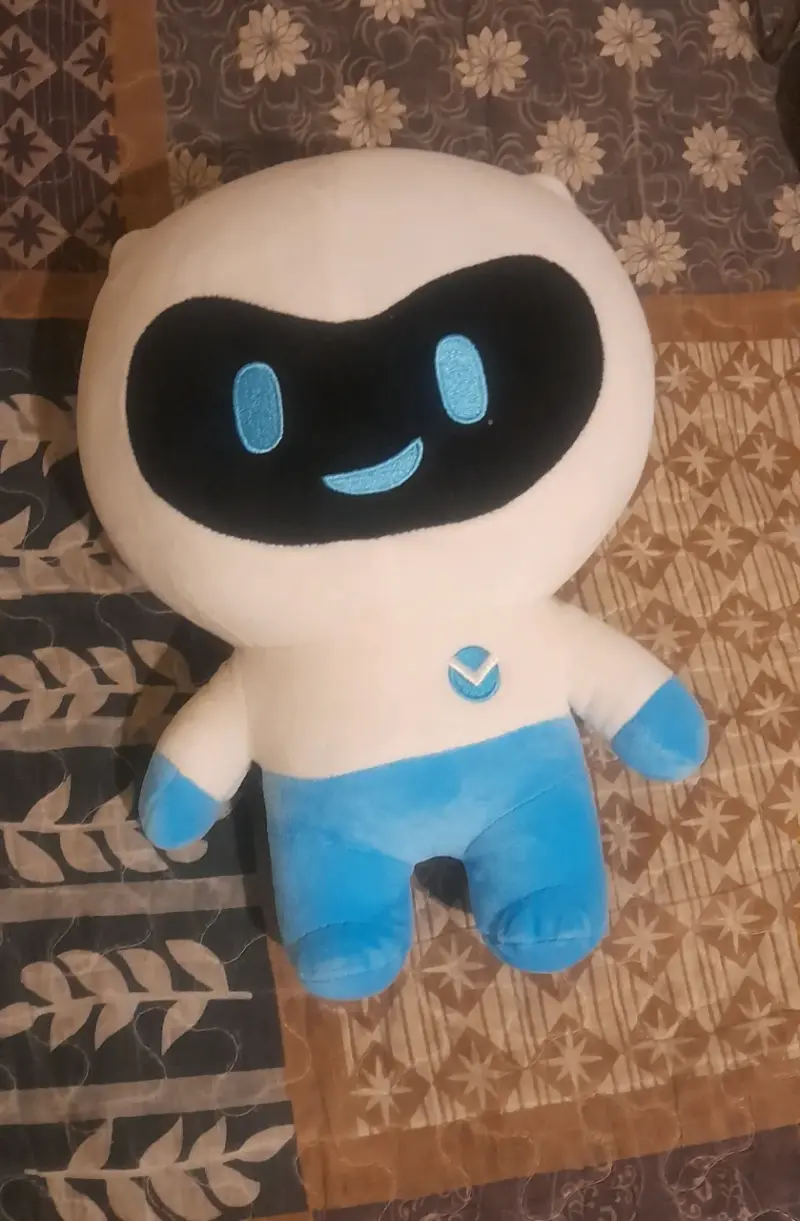 Peluche de robot blanco y azul - 1