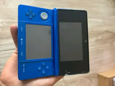Consola Nintendo 3DS Azul con Cargador - miniatura 4