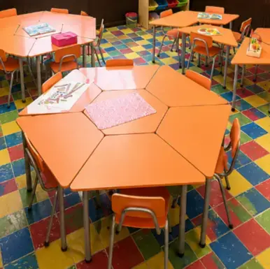 Set de Mesas y Sillas para Sala de Clases