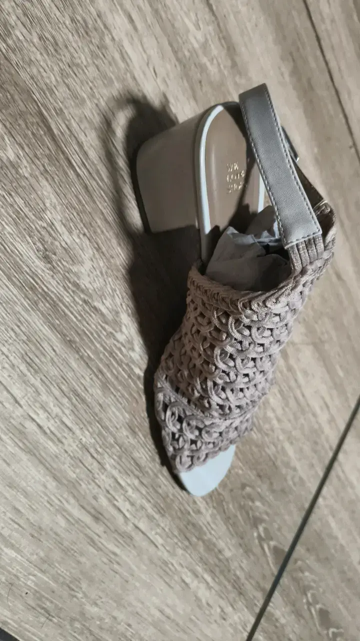 Sandalias de tacón tejido beige para mujer - 2