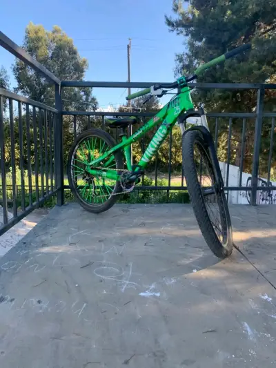 Bicicleta verde Viking Tuff 25 - miniatura 5