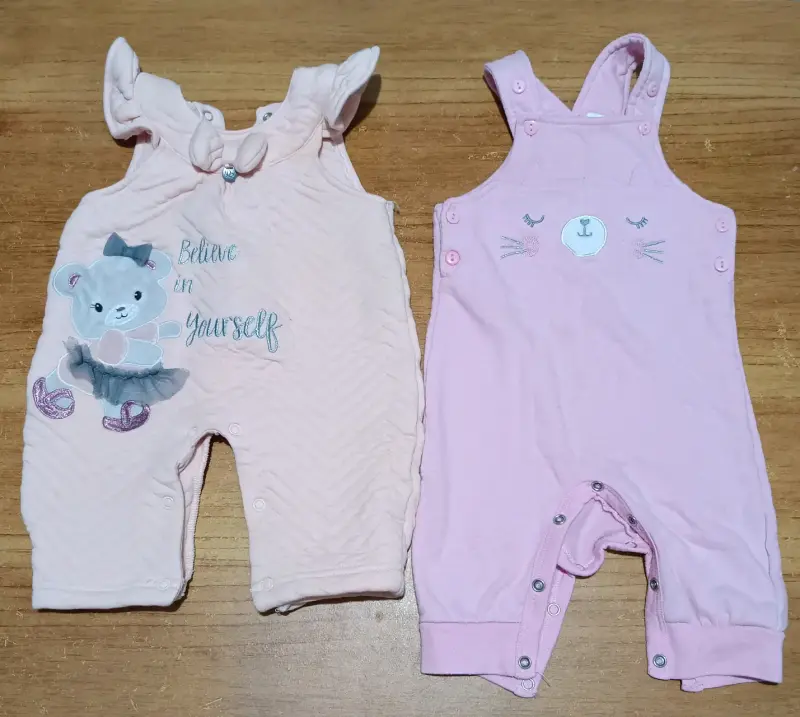 Conjunto de enteritos para bebé en tonos pastel - 1