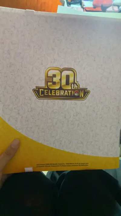Binder de Cartas Pokémon 30 Aniversario - miniatura 2