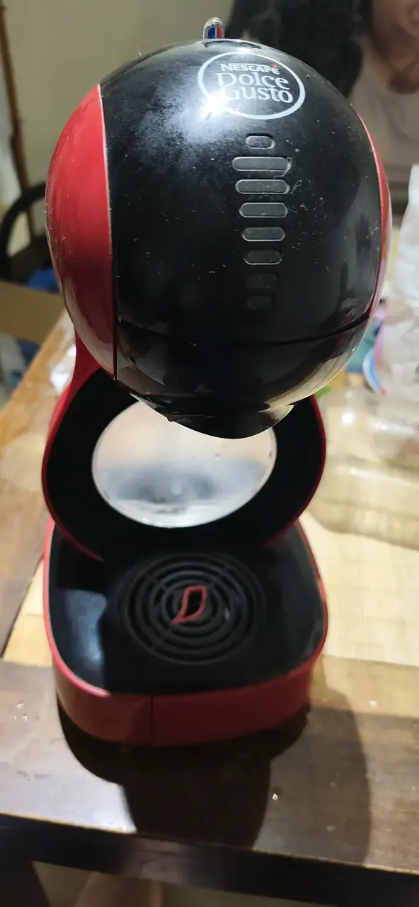 Cafetera Nescafé Dolce Gusto Roja - 5