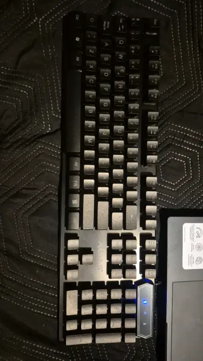 Teclado y mouse gamer con retroiluminación - miniatura 1