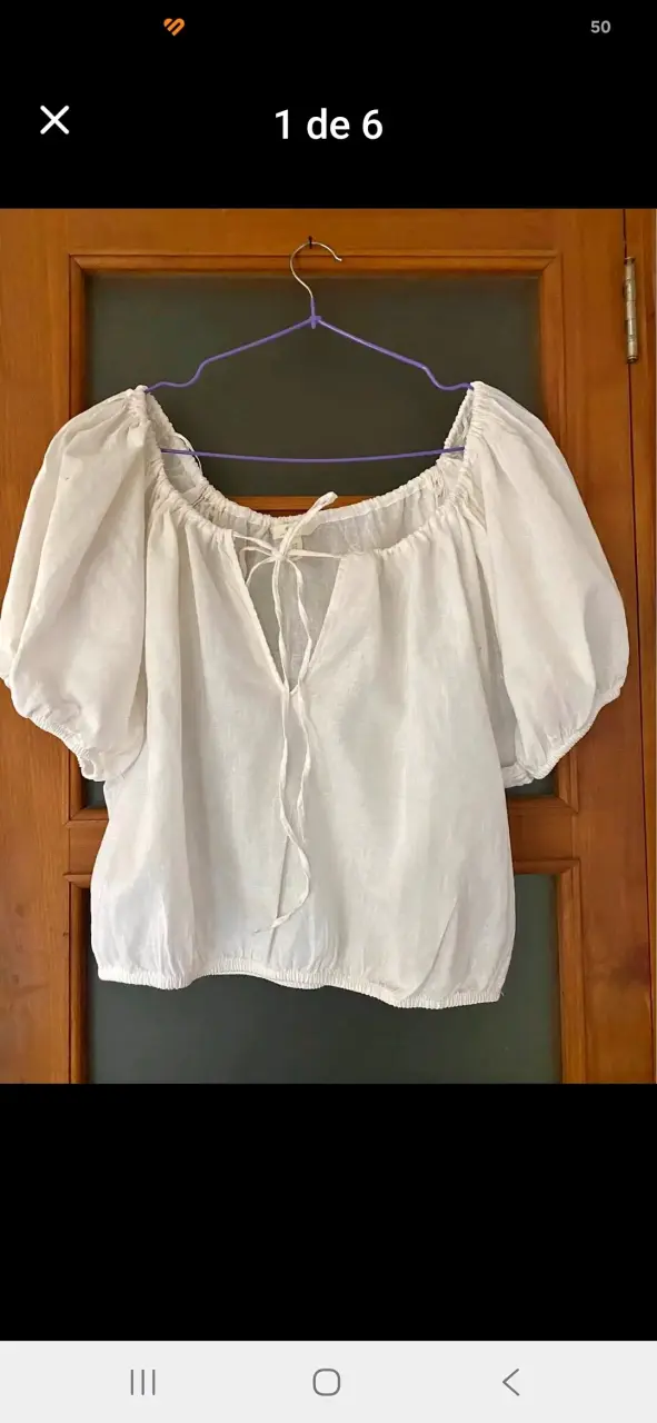Blusa blanca de lino con mangas abullonadas - 3