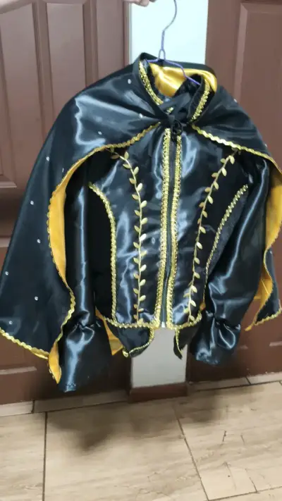 Disfraz de mago negro con detalles dorados - miniatura 1