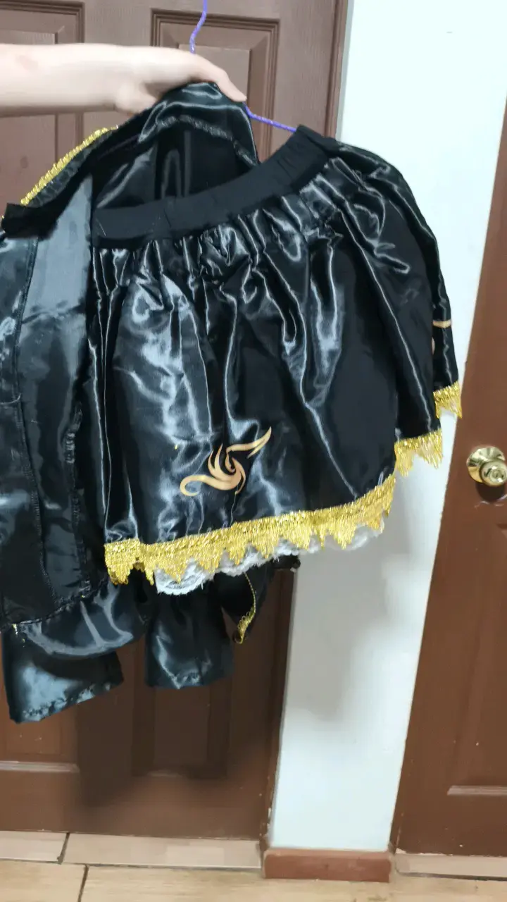 Disfraz de mago negro con detalles dorados - 2
