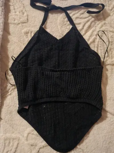 Top tejido negro con tirantes ajustables - miniatura 2