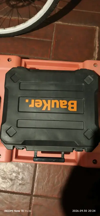 Taladro percutor 900w Bauker con accesorios - miniatura 3