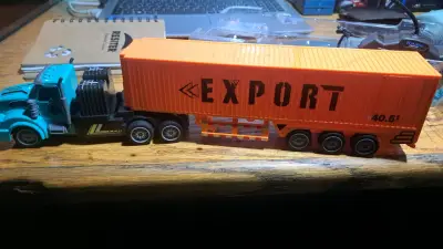 Camión de Juguete radio control con Remolque - miniatura 3